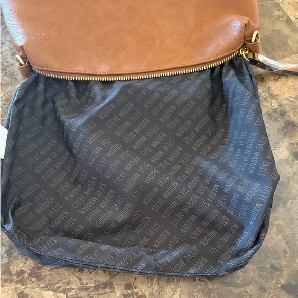 Steve Madden NWOT  Brown Wristlet with Gold Zipper. H 10” X W 12” - Picture 7 of 8